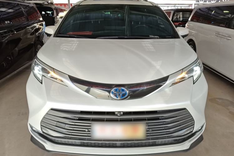 Used Toyota SIENNA 2021 2.5L Hybrid Premium Edition Front