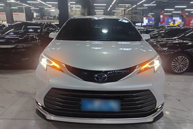 Used Toyota SIENNA 2021 2.5L Hybrid Ultimate Edition Front