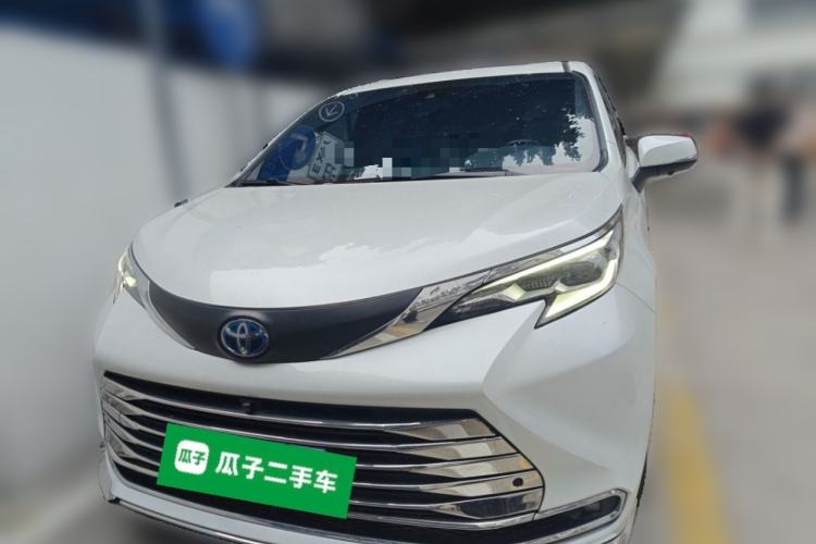 Used Toyota SIENNA 2021 2.5L Hybrid Comfort Edition Front