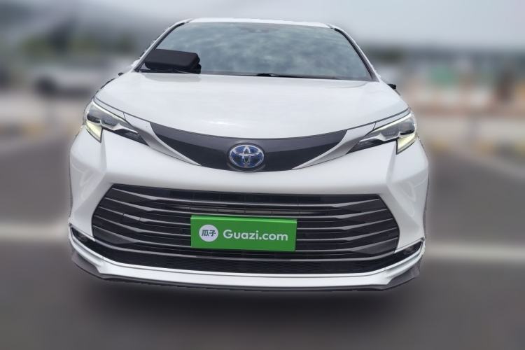 Used Toyota SIENNA 2021 2.5L Hybrid Ultimate Edition Front