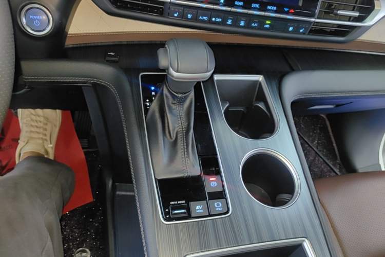Used Toyota SIENNA 2021 2.5L Hybrid Premium Edition Gear Lever