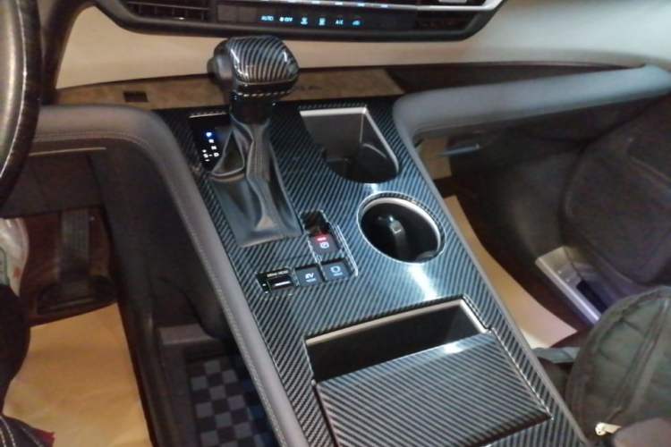 Used Toyota SIENNA 2021 2.5L Hybrid Comfort Edition Gear Lever