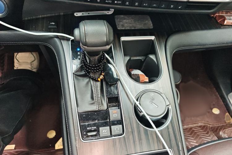 Used Toyota SIENNA 2021 2.5L Hybrid Platinum Edition Gear Lever