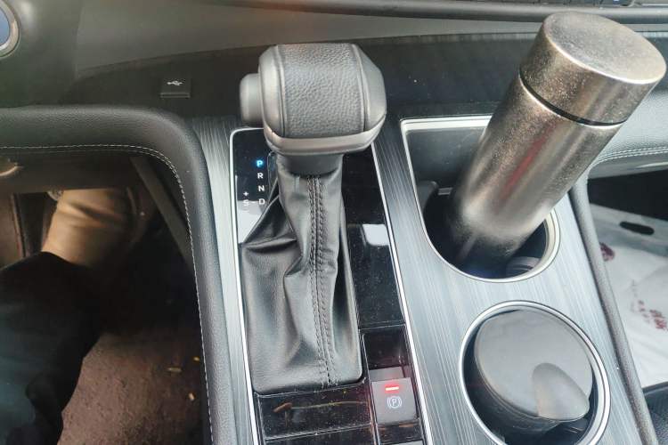 Used Toyota SIENNA 2021 2.5L Hybrid Ultimate Edition Gear Lever