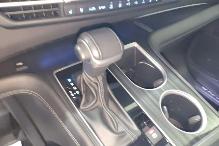 Used Toyota SIENNA 2021 2.5L Hybrid Ultimate Edition Gear Lever