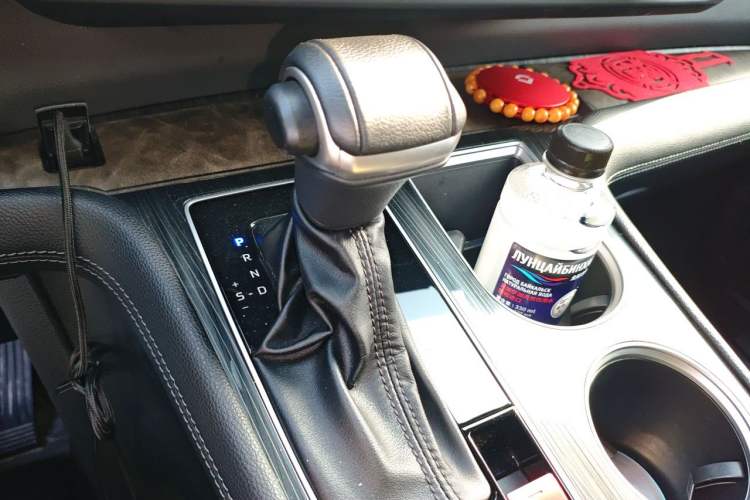 Used Toyota SIENNA 2021 2.5L Hybrid Premium Edition Gear Lever