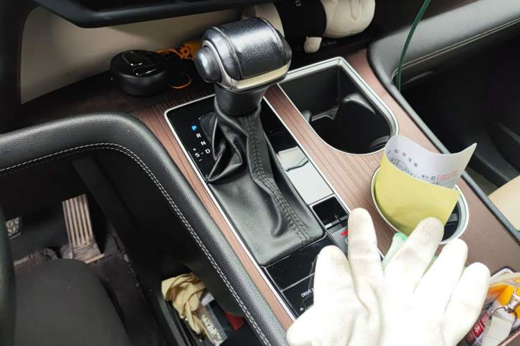 Used Toyota SIENNA 2021 2.5L Hybrid Luxury Edition Gear Lever