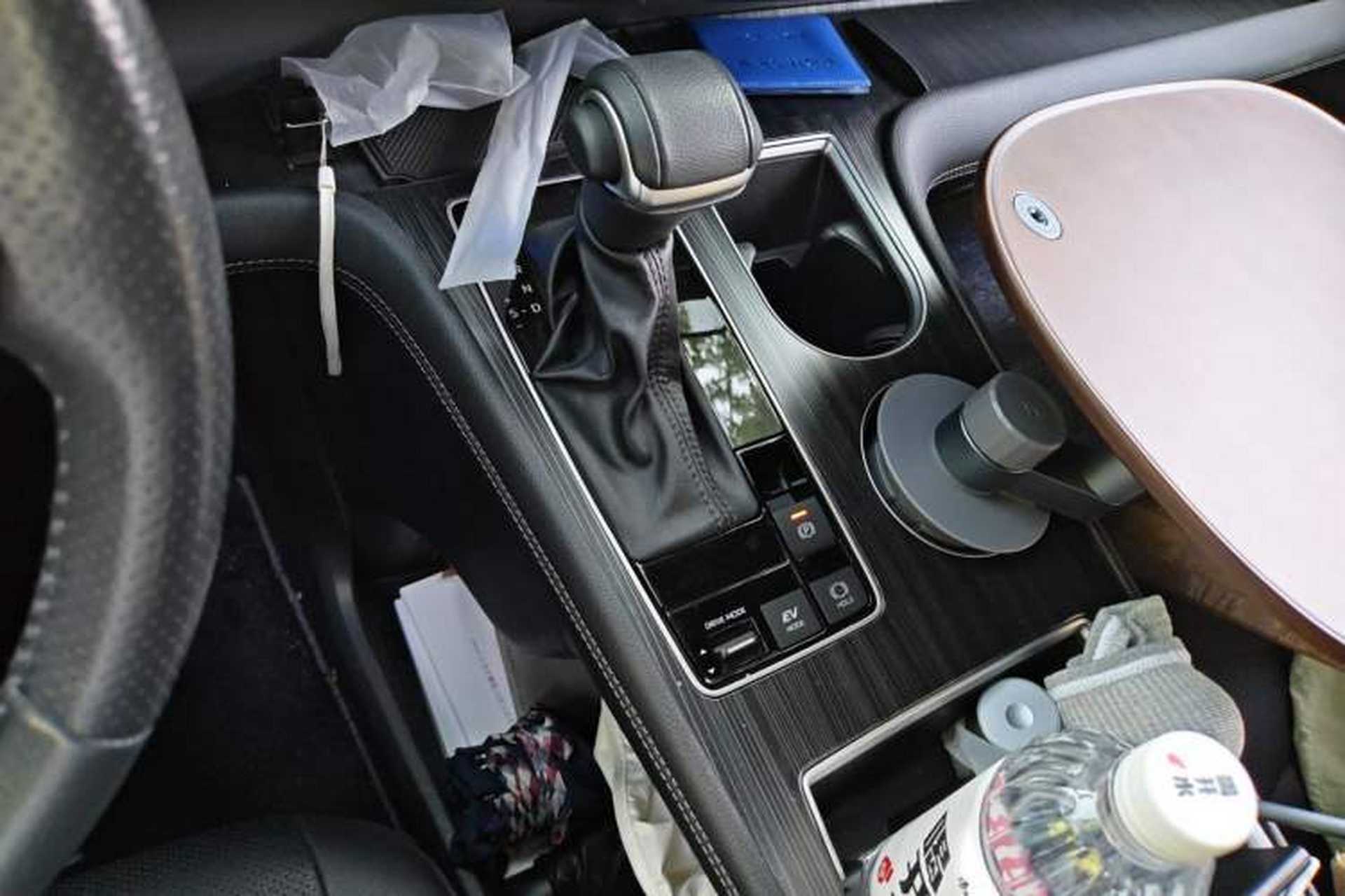 Used Toyota SIENNA 2021 2.5L Hybrid Premium Edition Gear Lever