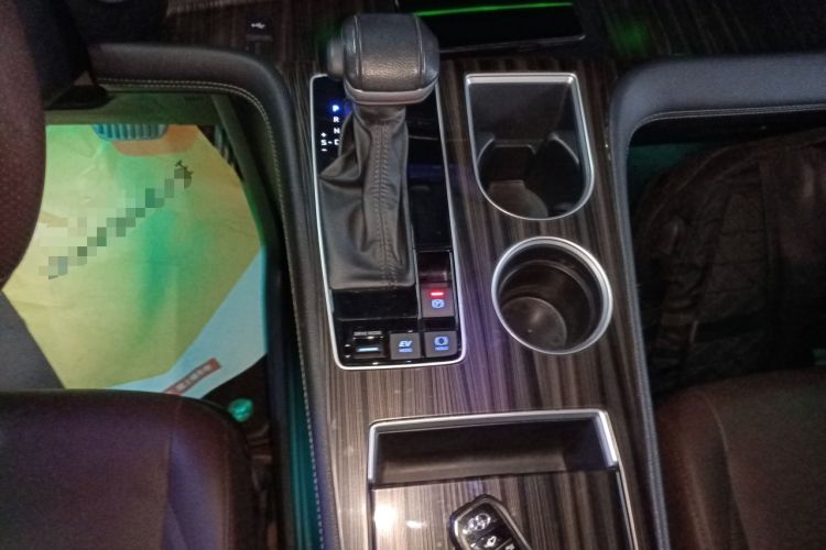 Used Toyota SIENNA 2021 2.5L Hybrid Platinum Edition Gear Lever