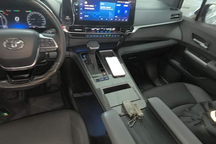 Used Toyota SIENNA 2021 2.5L Hybrid Ultimate Edition Gear Lever