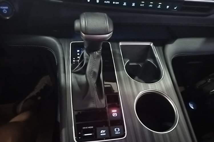 Used Toyota SIENNA 2021 2.5L Hybrid Ultimate Edition Gear Lever