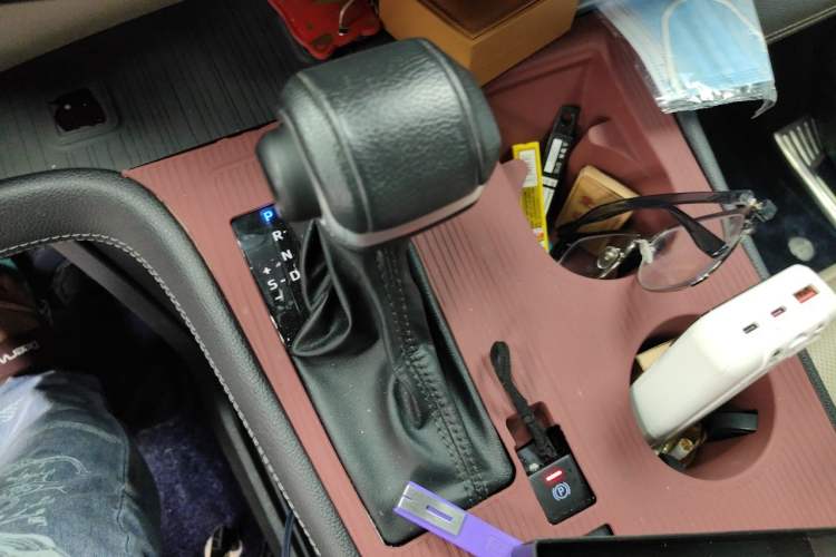Used Toyota SIENNA 2021 2.5L Hybrid Luxury Edition Gear Lever