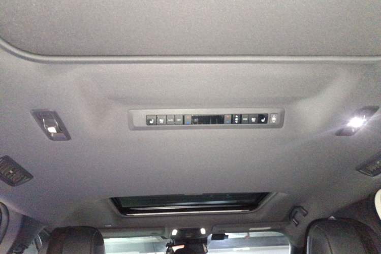 Used Toyota SIENNA 2021 2.5L Hybrid Ultimate Edition Headliner