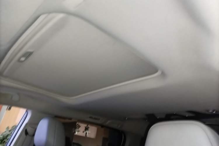 Used Toyota SIENNA 2021 2.5L Hybrid Luxury Edition Headliner