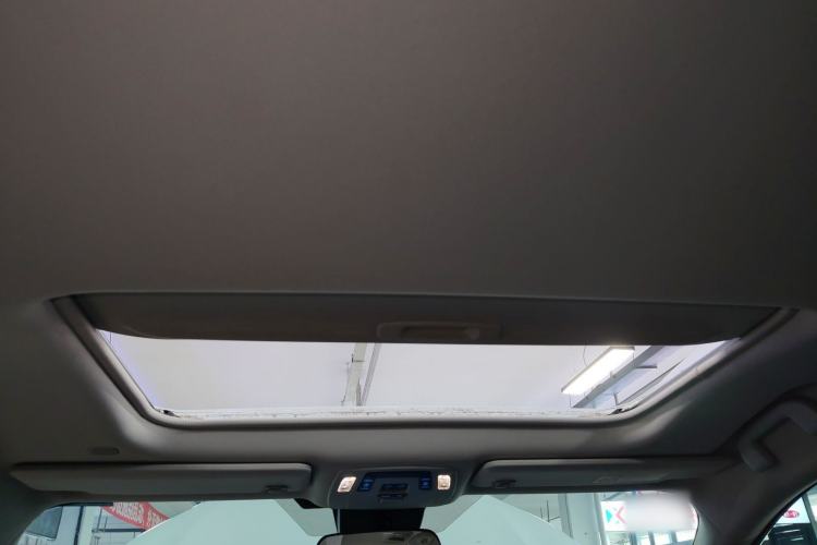 Used Toyota SIENNA 2021 2.5L Hybrid Comfort Edition Headliner