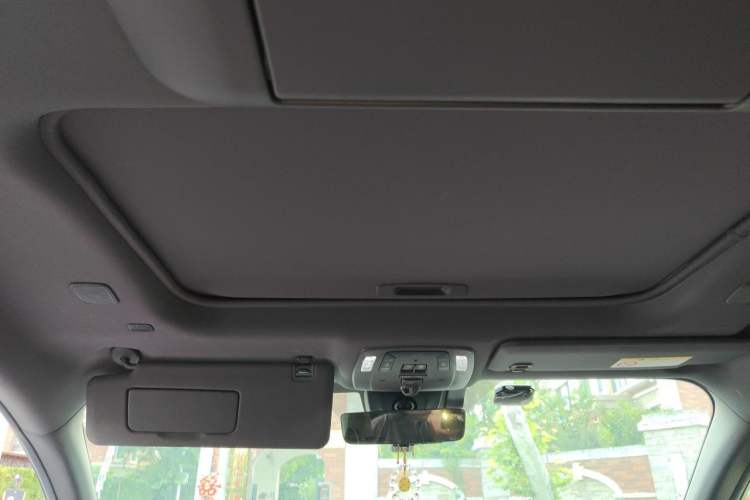 Used Toyota SIENNA 2021 2.5L Hybrid Platinum Edition Headliner