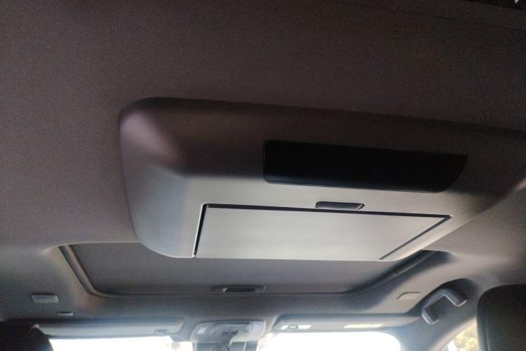 Used Toyota SIENNA 2021 2.5L Hybrid Platinum Edition Headliner