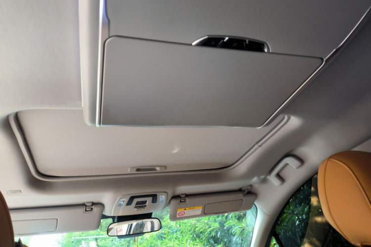 Used Toyota SIENNA 2021 2.5L Hybrid Premium Edition Headliner