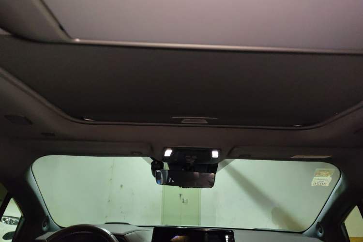 Used Toyota SIENNA 2021 2.5L Hybrid Platinum Edition Headliner