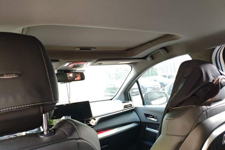 Used Toyota SIENNA 2021 2.5L Hybrid Premium Edition Headliner