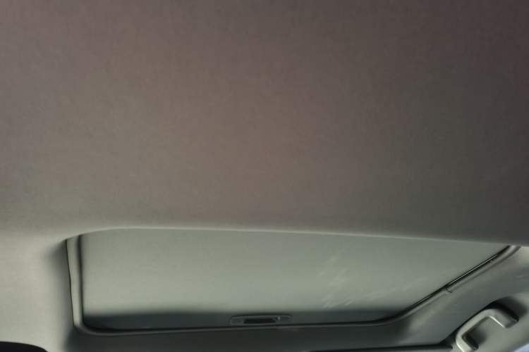 Used Toyota SIENNA 2021 2.5L Hybrid Premium Edition Headliner