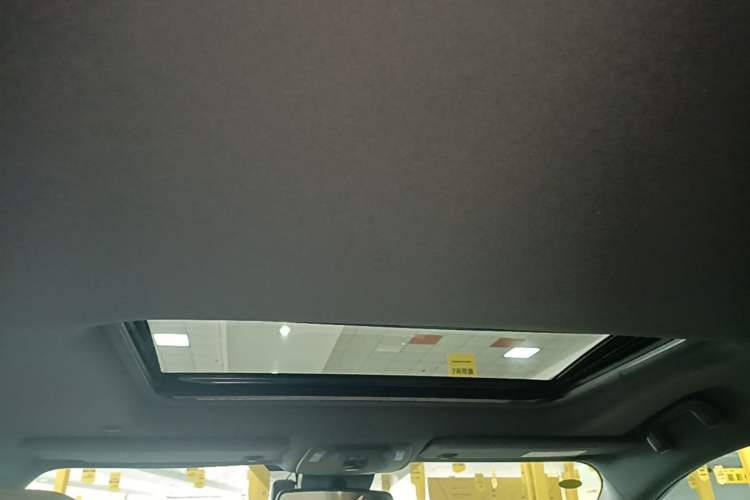 Used Toyota SIENNA 2021 2.5L Hybrid Premium Edition Headliner