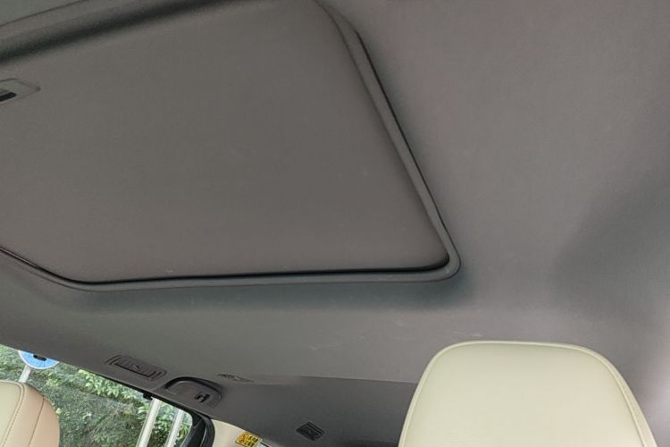 Used Toyota SIENNA 2021 2.5L Hybrid Luxury Edition Headliner