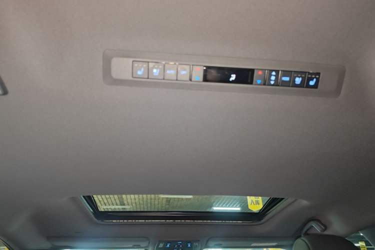 Used Toyota SIENNA 2021 2.5L Hybrid Premium Edition Headliner