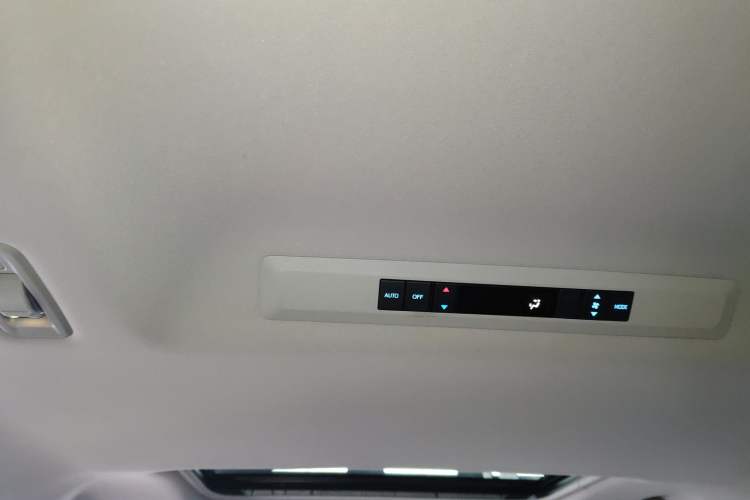 Used Toyota SIENNA 2021 2.5L Hybrid Comfort Edition Headliner