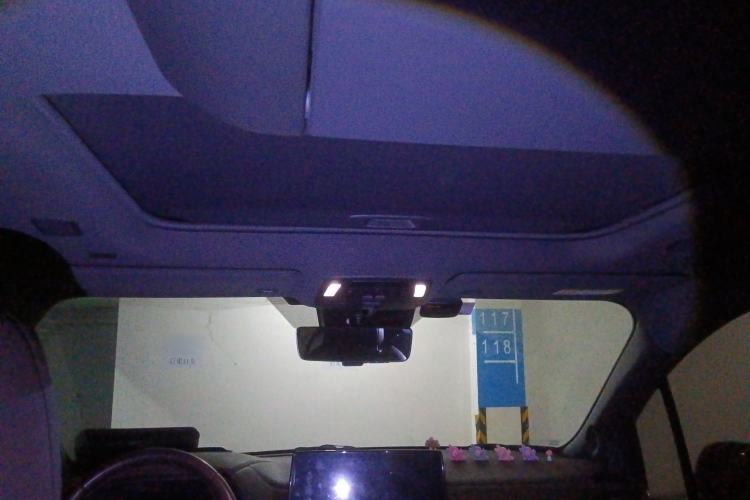 Used Toyota SIENNA 2021 2.5L Hybrid Platinum Edition Headliner