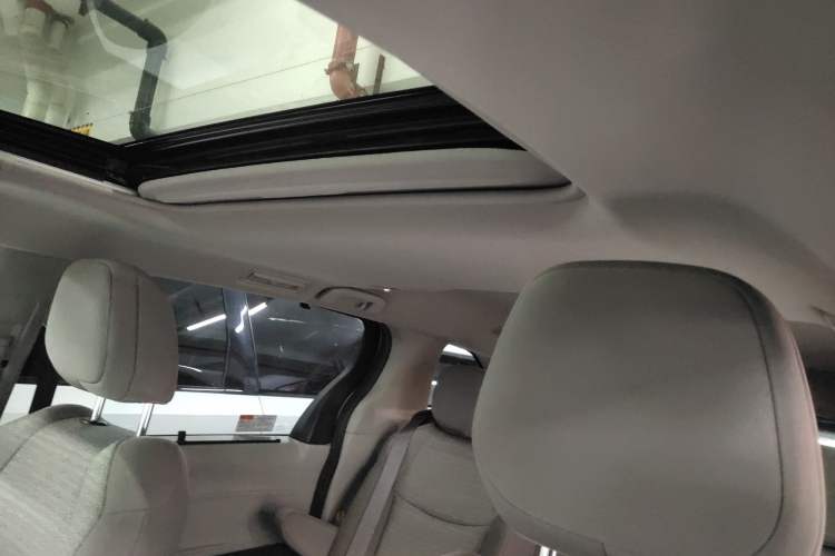 Used Toyota SIENNA 2021 2.5L Hybrid Comfort Edition Headliner