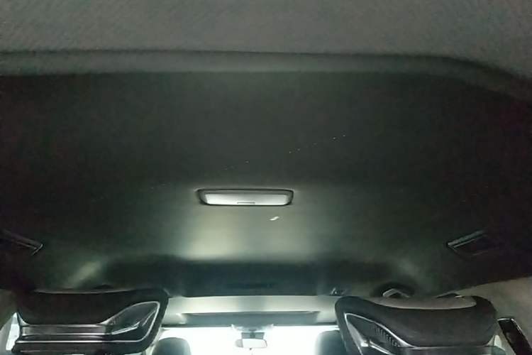Used Toyota SIENNA 2021 2.5L Hybrid Comfort Edition Headliner