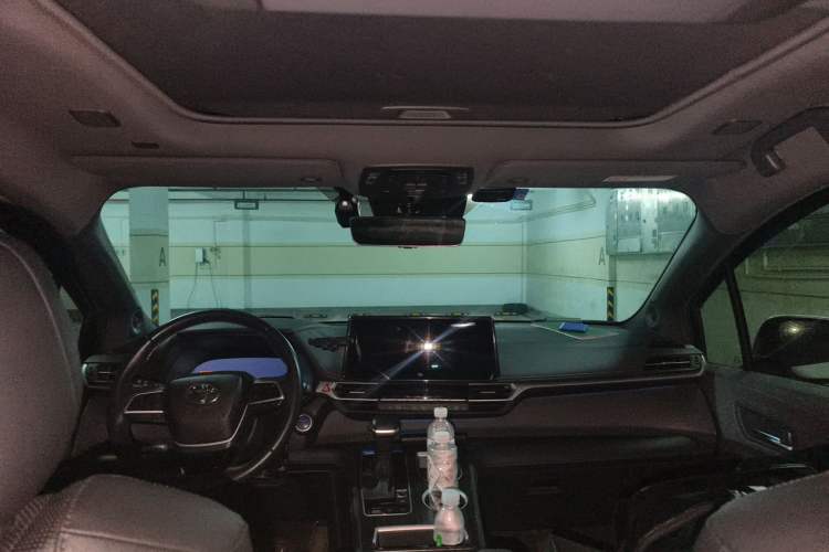 Used Toyota SIENNA 2021 2.5L Hybrid Platinum Edition Headliner