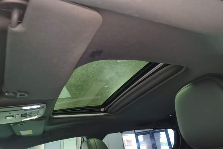 Used Toyota SIENNA 2021 2.5L Hybrid Premium Edition Headliner