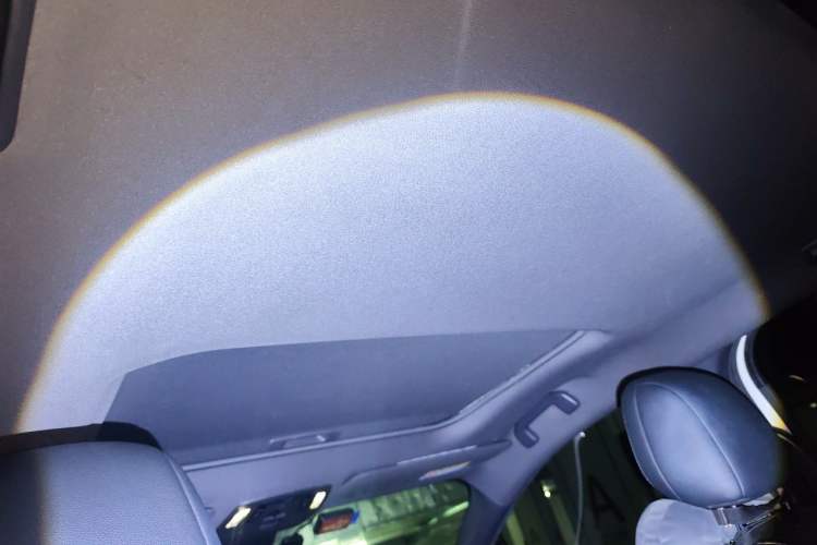 Used Toyota SIENNA 2021 2.5L Hybrid Premium Edition Headliner