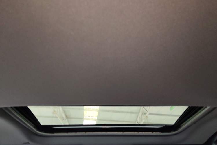 Used Toyota SIENNA 2021 2.5L Hybrid Premium Edition Headliner