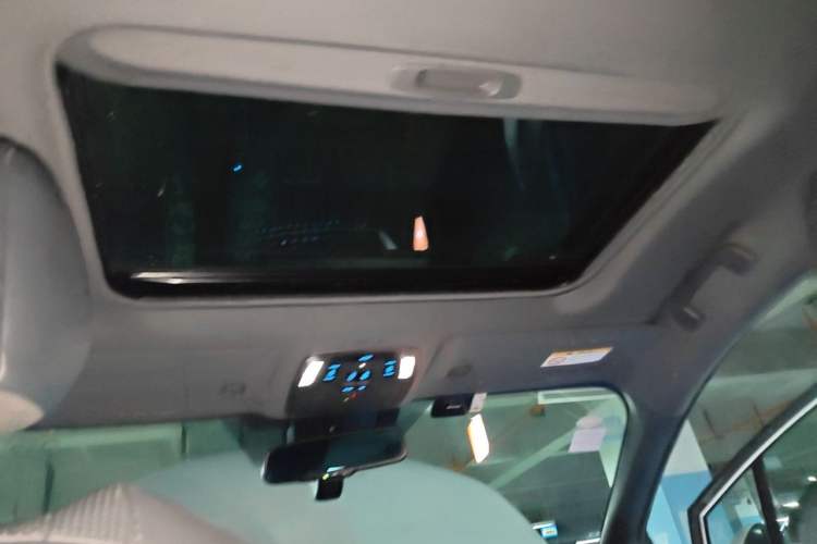 Used Toyota SIENNA 2021 2.5L Hybrid Ultimate Edition Headliner