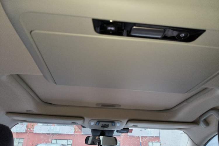 Used Toyota SIENNA 2021 2.5L Hybrid Comfort Edition Headliner