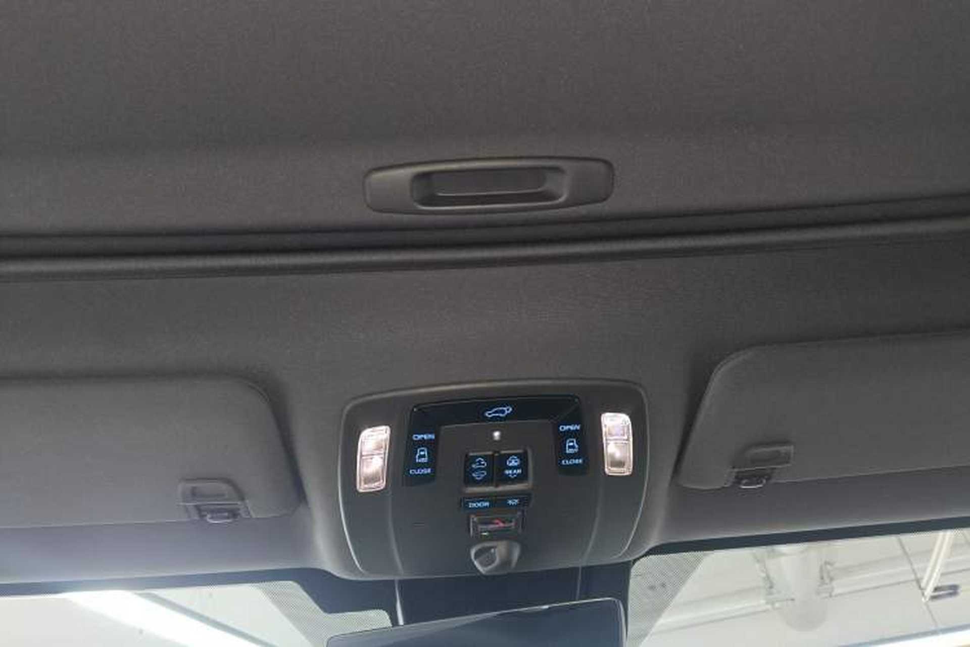 Used Toyota SIENNA 2021 2.5L Hybrid Platinum Edition Headliner