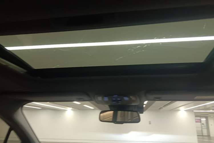 Used Toyota SIENNA 2021 2.5L Hybrid Ultimate Edition Headliner