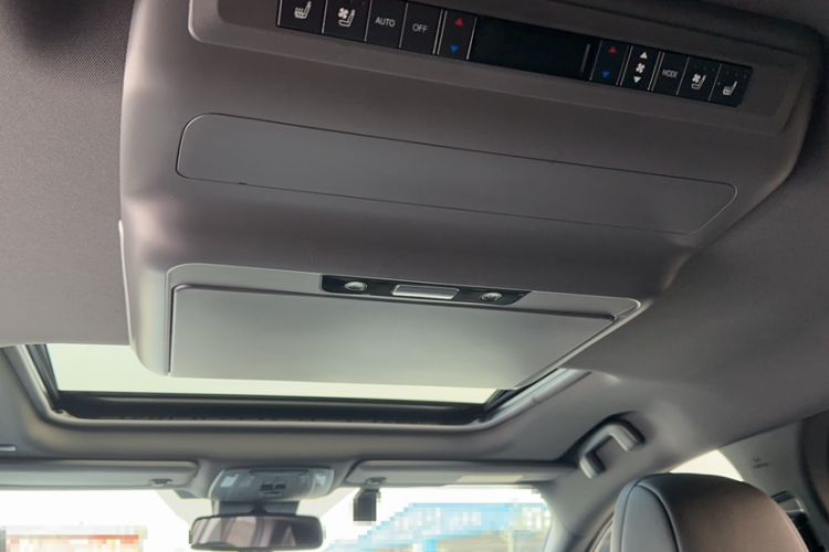 Used Toyota SIENNA 2021 2.5L Hybrid Premium Edition Headliner