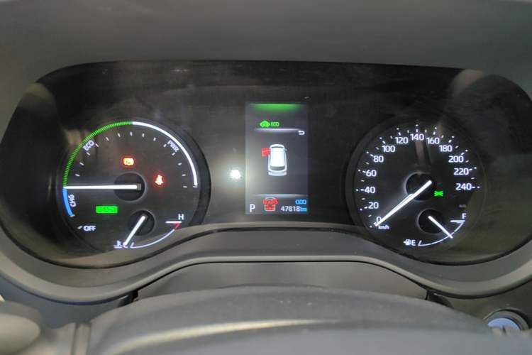 Used Toyota SIENNA 2021 2.5L Hybrid Premium Edition Instrument Cluster