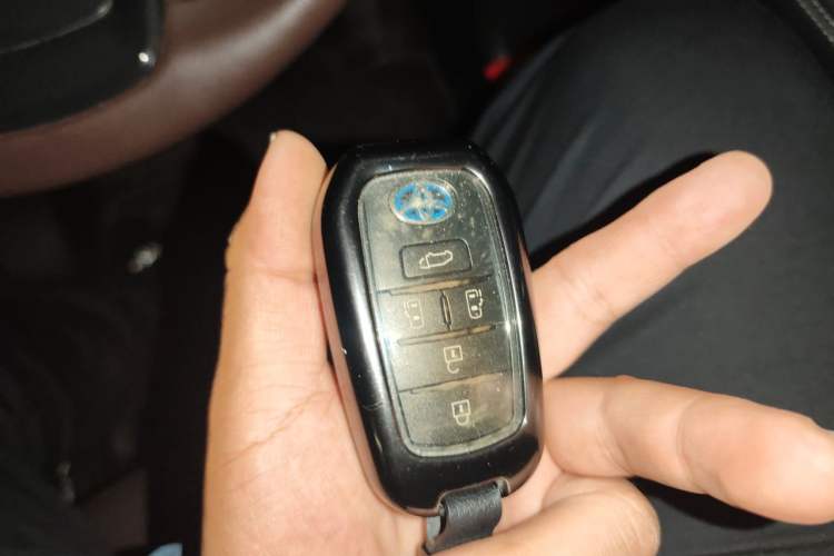 Used Toyota SIENNA 2021 2.5L Hybrid Platinum Edition Interior 1