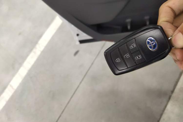 Used Toyota SIENNA 2021 2.5L Hybrid Comfort Edition Interior 1