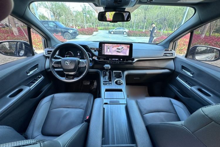 Used Toyota SIENNA 2021 2.5L Hybrid Premium Edition Interior 1