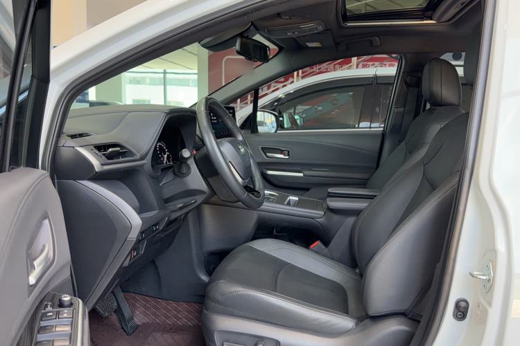 Used Toyota SIENNA 2021 2.5L Hybrid Premium Edition Interior 1