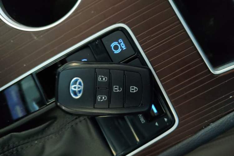 Used Toyota SIENNA 2021 2.5L Hybrid Comfort Edition Interior 1
