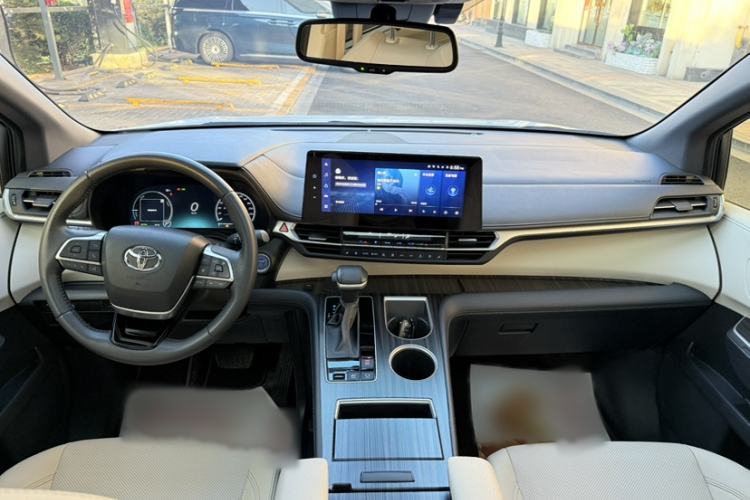 Used Toyota SIENNA 2021 2.5L Hybrid Ultimate Edition Interior 10