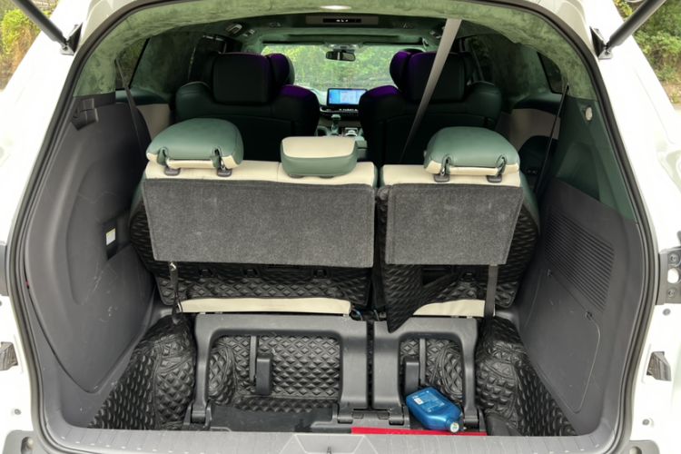 Used Toyota SIENNA 2021 2.5L Hybrid Comfort Edition Interior 10