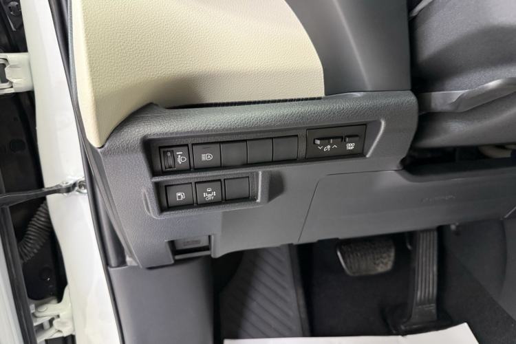 Used Toyota SIENNA 2021 2.5L Hybrid Ultimate Edition Interior 10